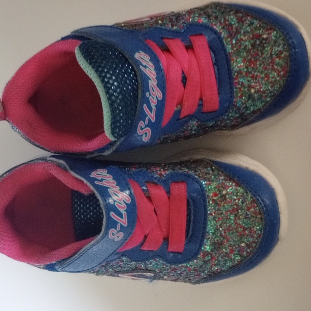 S-lights sketchers size 7